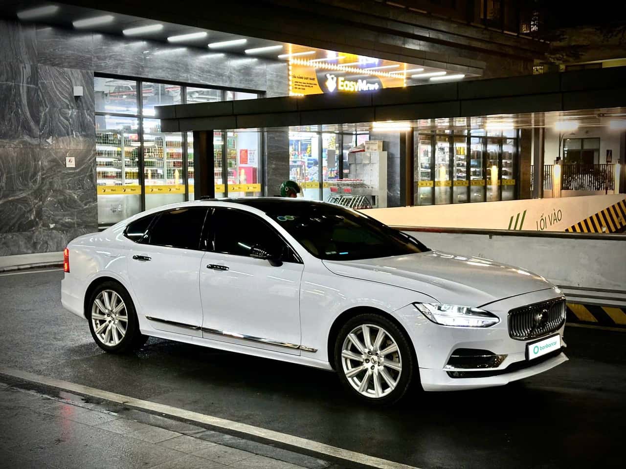 VOLVO S90